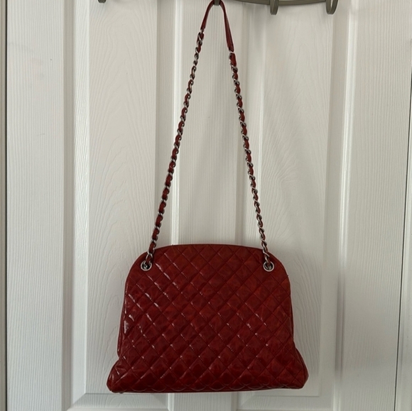 Chanel Leather handbag - Picture 3 of 13